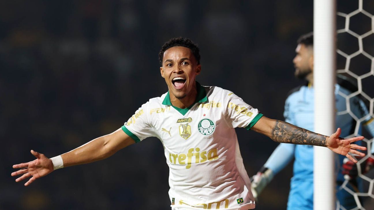 Palmeiras encerra empréstimo de Lázaro, jogador está de saída do clube.