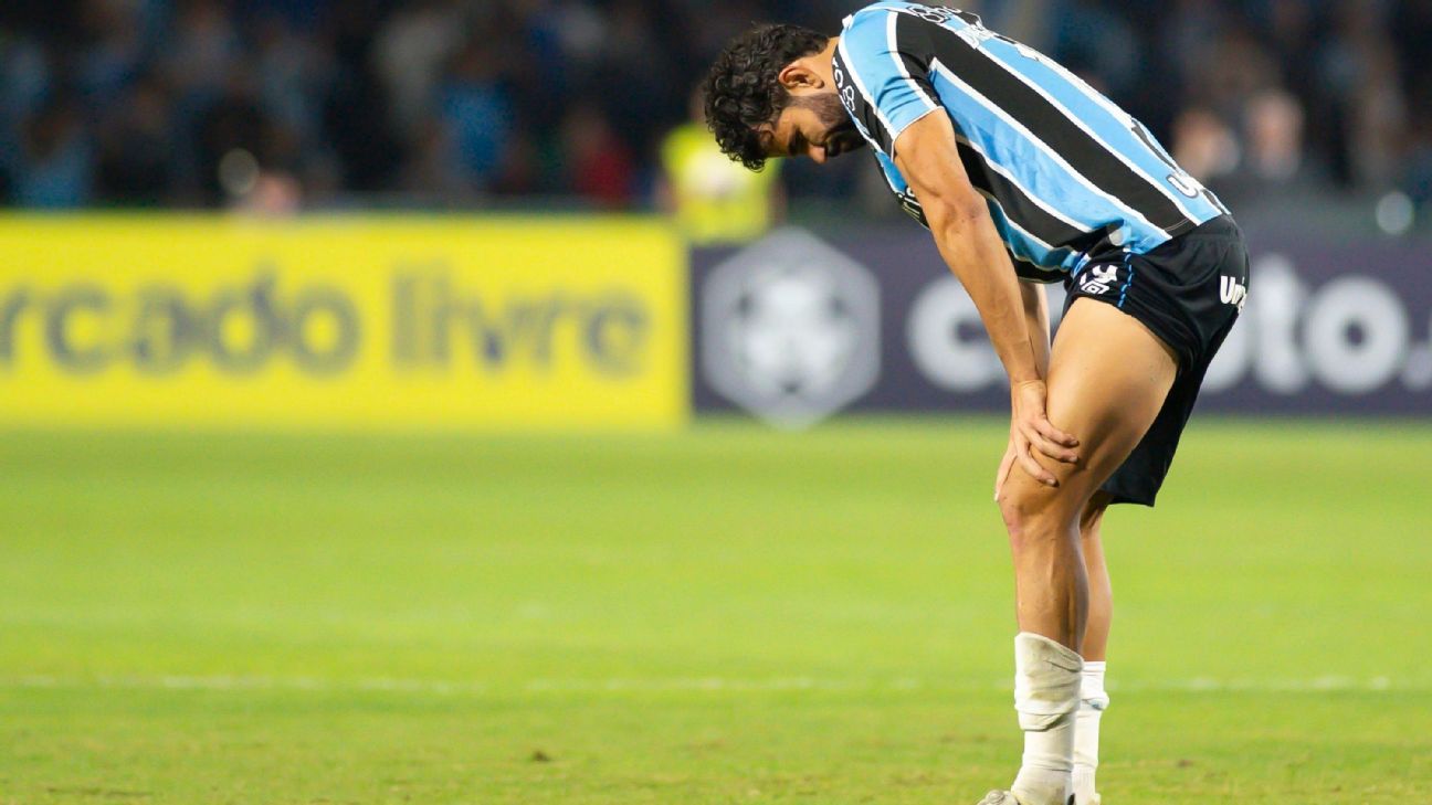 Diego Costa preocupa? Atacante aguarda atualização sobre lesão, informa Renato.
