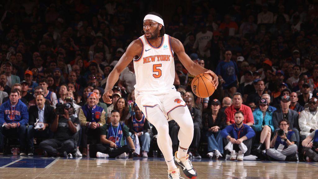 Achiuwa returns to Knicks on 1-year, M deal