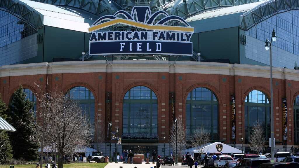 Escalator malfunction at Brewers' park injures 11