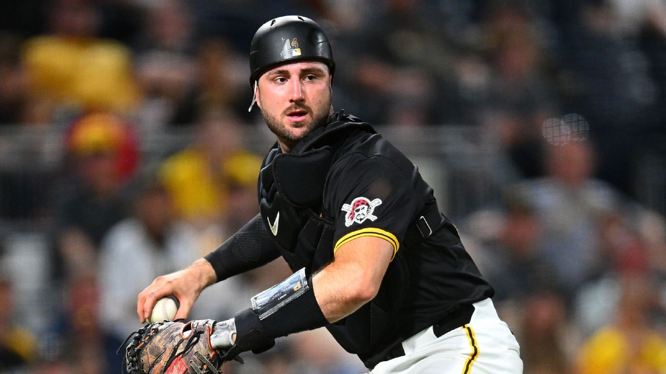 Pirates catcher Bart returns from thumb injury