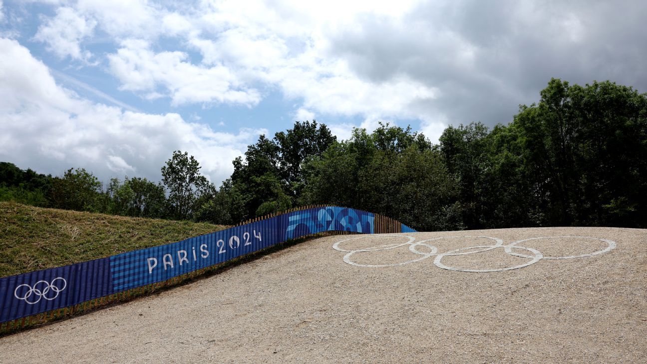 Cyclists criticize Paris streets, mountain bike site