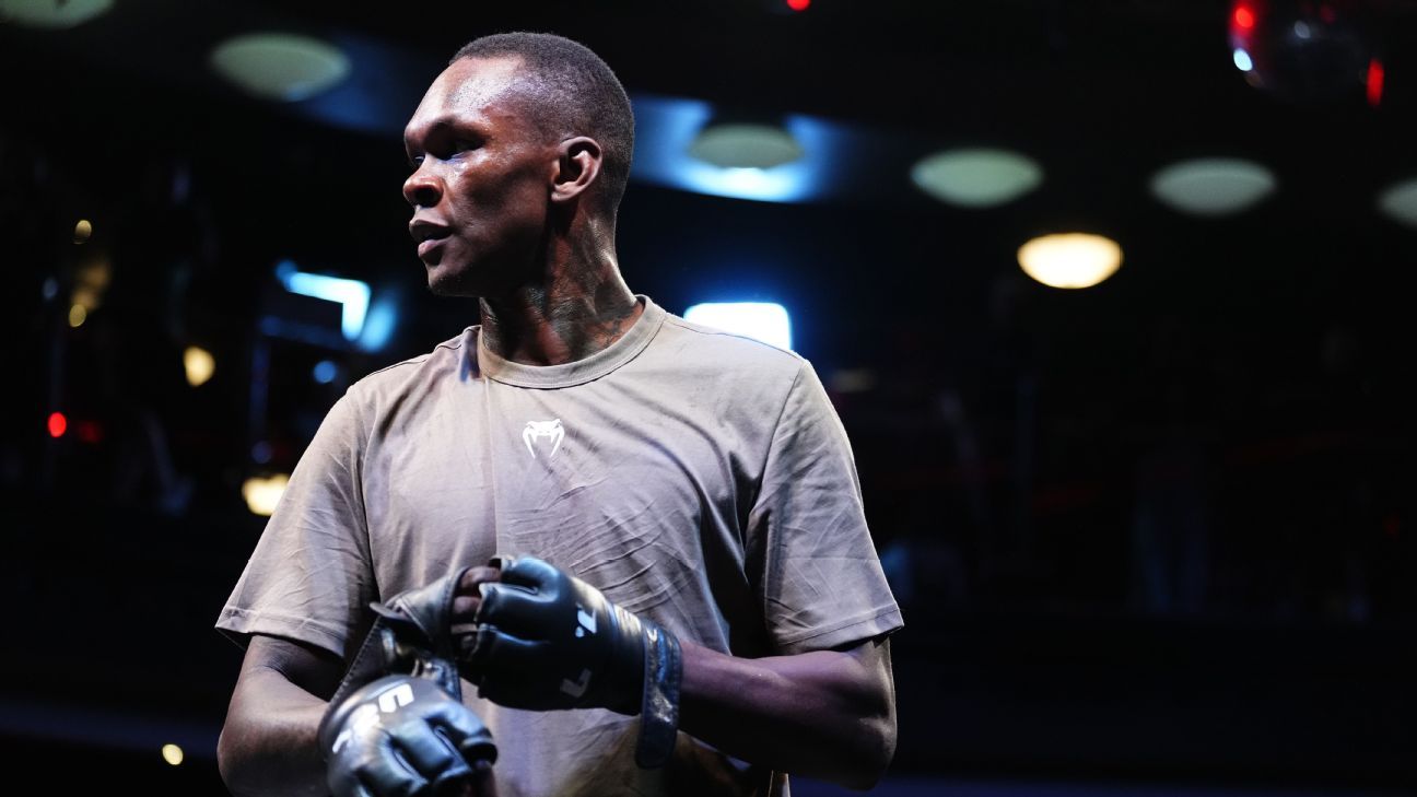 A l’UFC 305, Israel Adesanya fait un retour motivé face à Dricus du Plessis