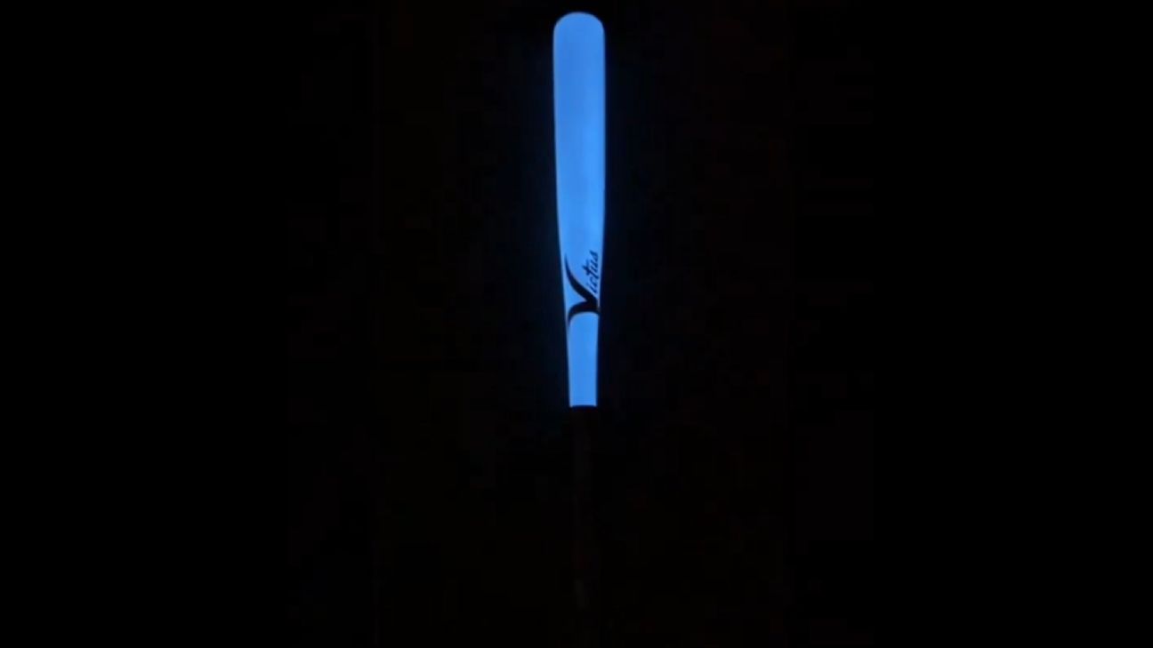 Jackson Merrill debuts Star Wars-themed lightsaber bat for MLB Players' Weekend