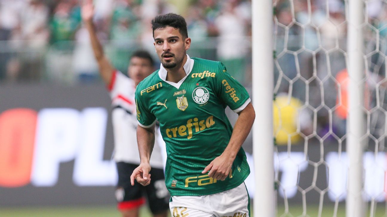 Palmeiras vence São Paulo com gol de Flaco após falha de Rafael.