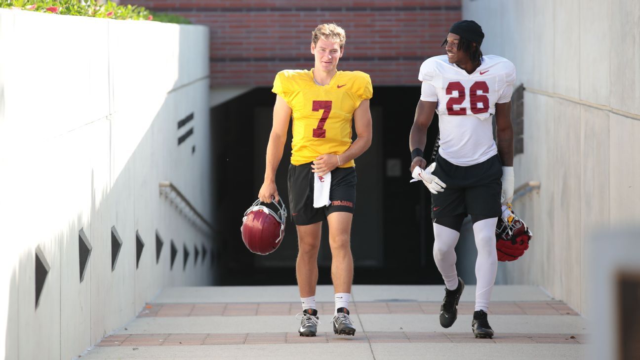 How does USC replace Caleb Williams? By adding 1,400 pounds