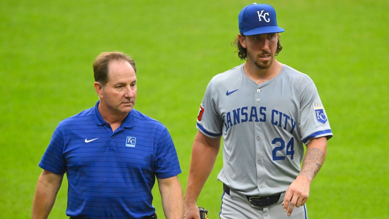 Royals player Michael Lorenzen leaves the start due to lower body fatigue