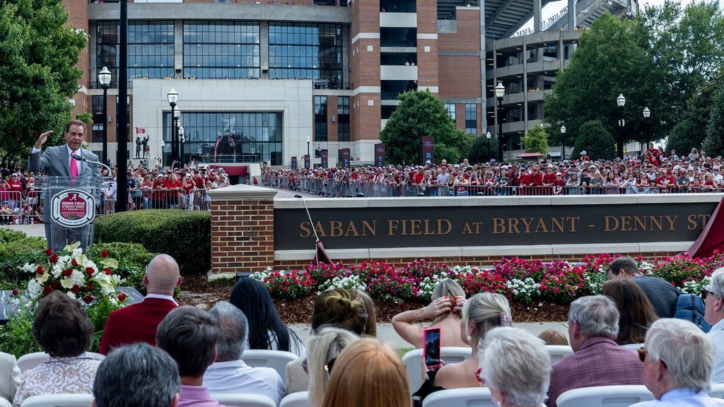 Alabama unveils “Nick Saban Field” in a ceremony with coach