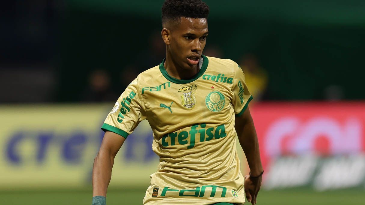 Lesão na coxa de Estêvão: tratamento iniciado no Palmeiras