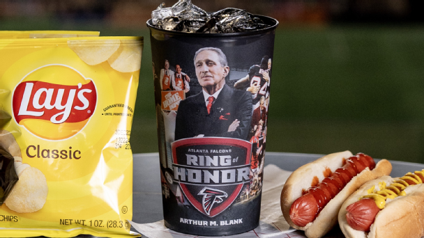 Falcons purchase 100,000 hot dogs in honor of owner Arthur Blank