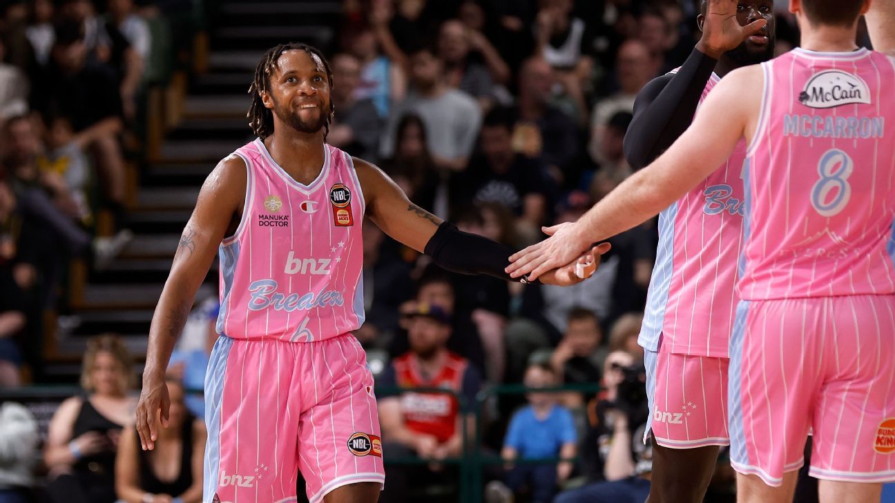Sources: Jackson-Cartwright returns to Breakers