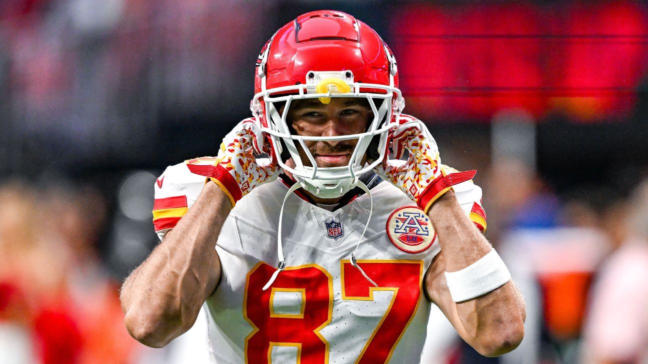 Patrick Mahomes, Andy Reid come to Travis Kelce’s defense