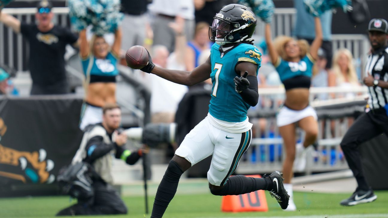 Brian Thomas Jr. scores an 85-yard TD, the second-longest in Jags history