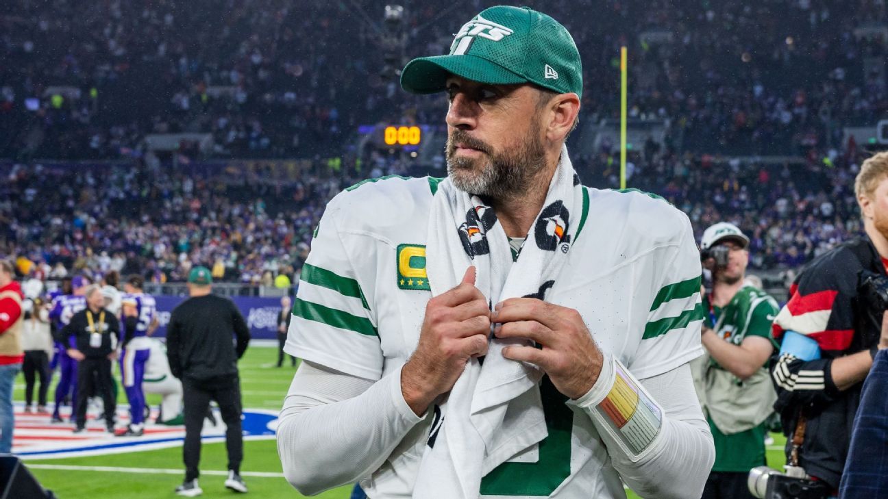 Aaron Rodgers is angry about rumors that he was involved in the firing of Robert Saleh