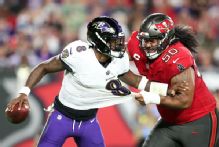 Sources: Bucs, Vea agree to one-year, $30 million extension