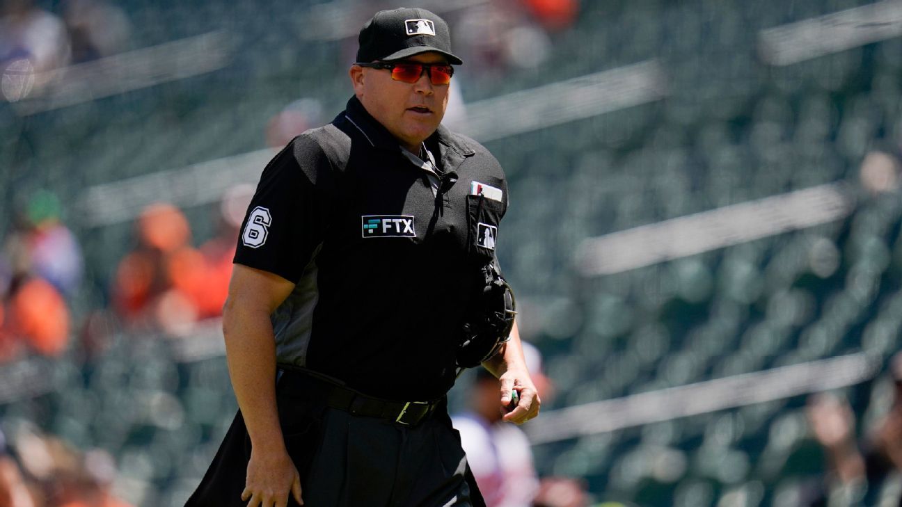 Carlson named World Series umpire crew chief