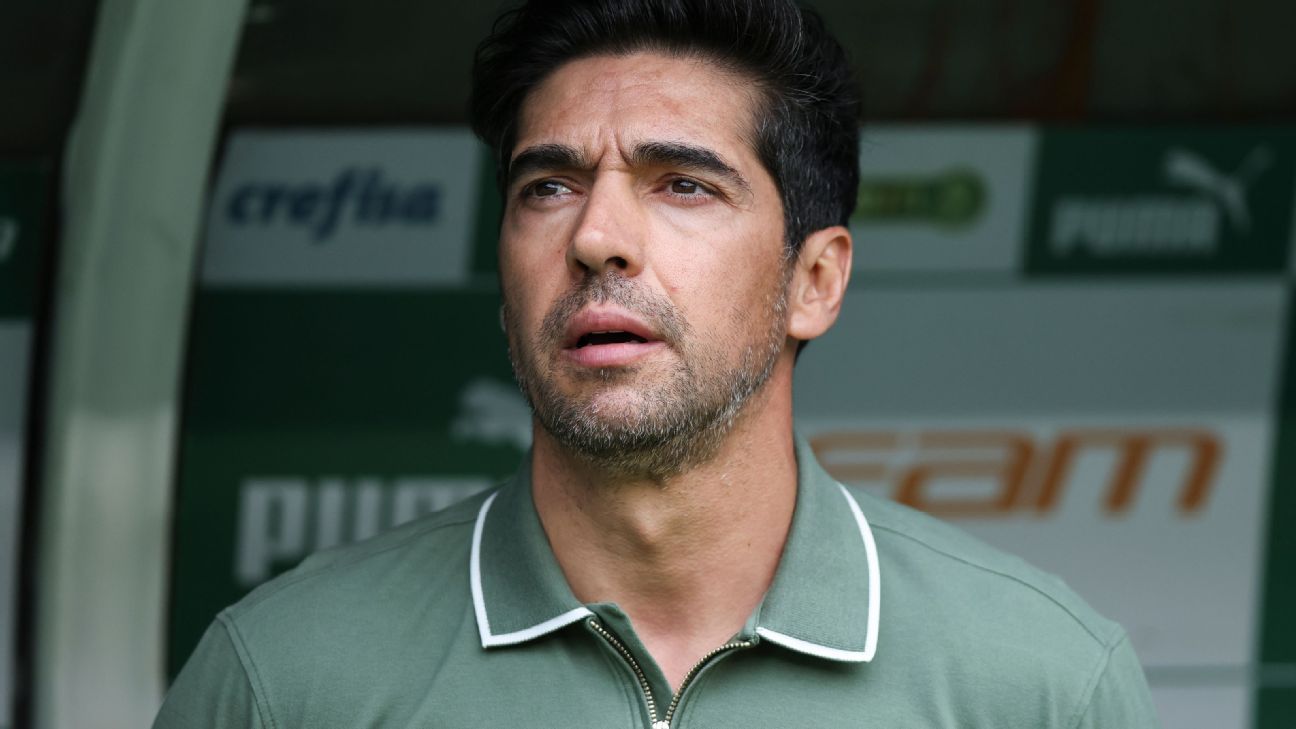 Salário alto no Palmeiras protege Abel Ferreira de assédio de clubes portugueses