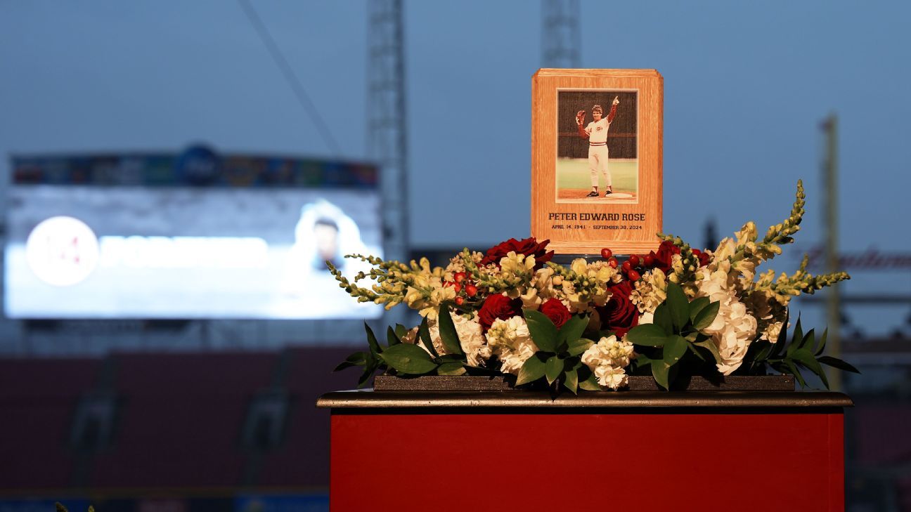 Reds honor Rose with stadium visitation for fans