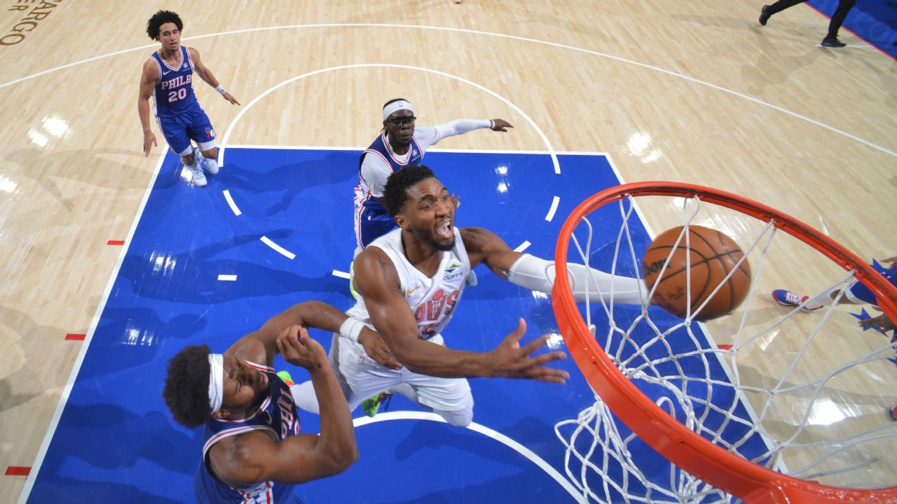 Cavs hold off Sixers, 6th team ever to start 13-0