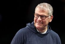 UConn's Geno Auriemma makes record 655th AP Top 25 appearance