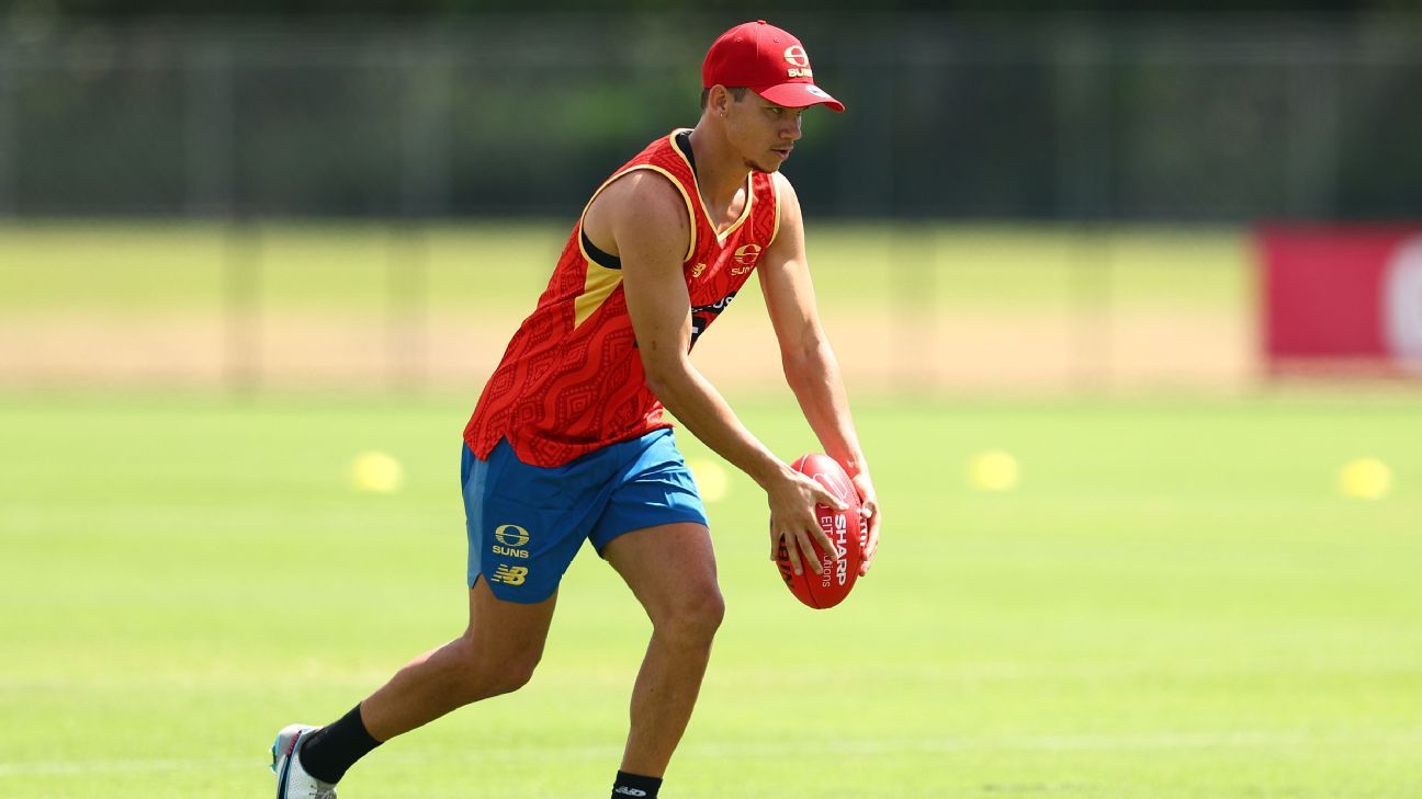 Gold Coast's prized recruit Rioli suffers knee injury