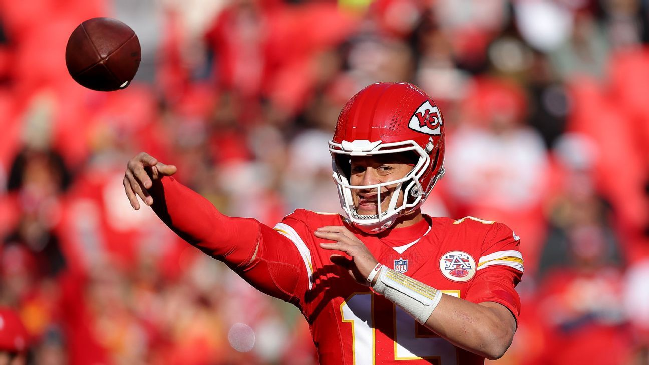 Raiders-Chiefs updates, highlights from NFL Black Friday game