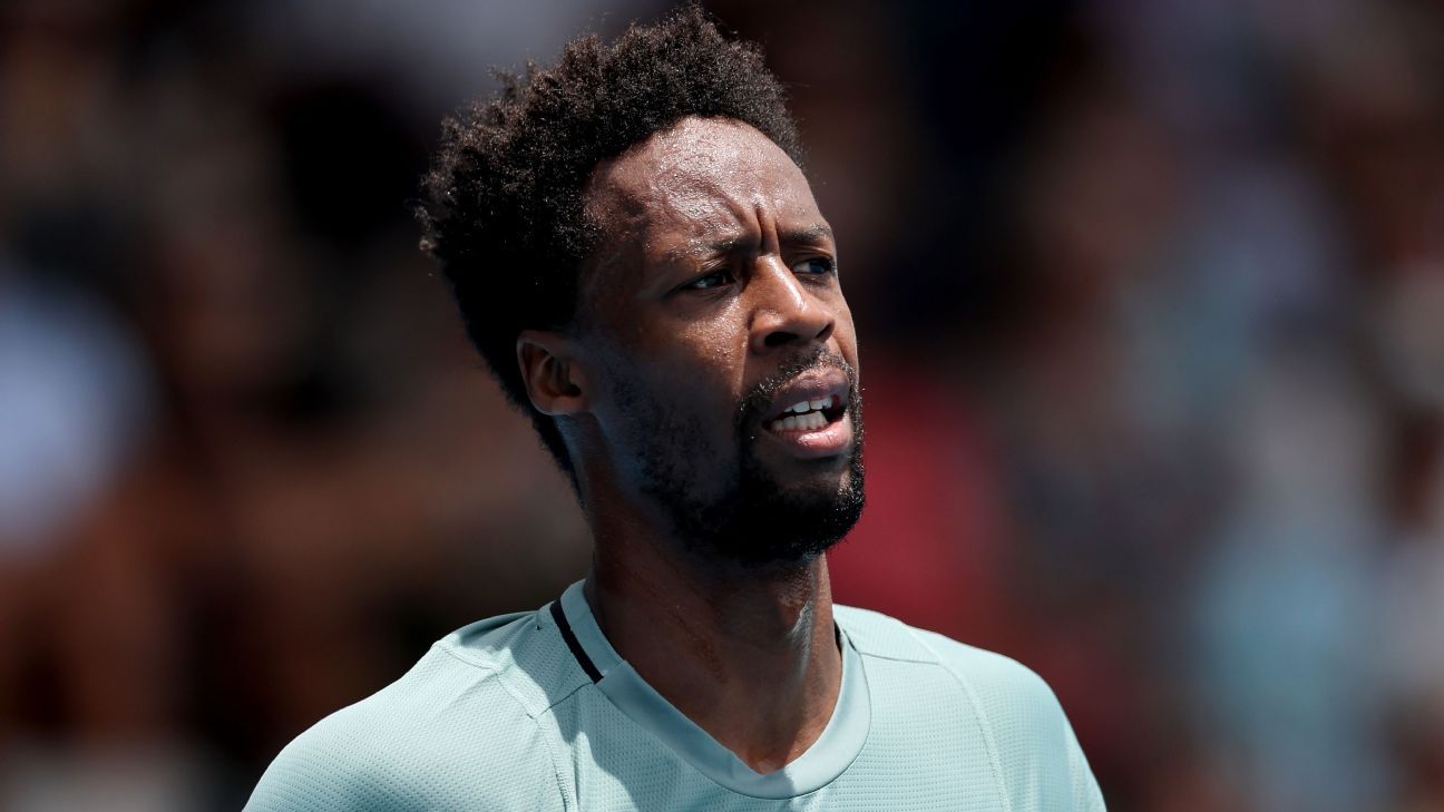 Monfils advances to final at Auckland at age 38