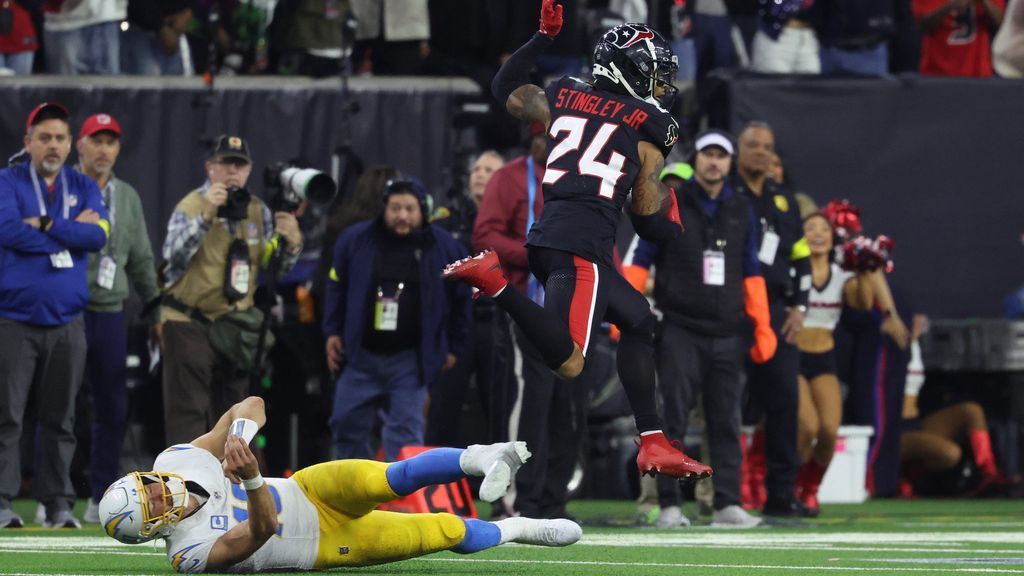 Texans force 4 INTs, play ‘our brand of football’