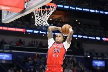 Sources: Jordan Hawkins to join Bulls on two-way deal