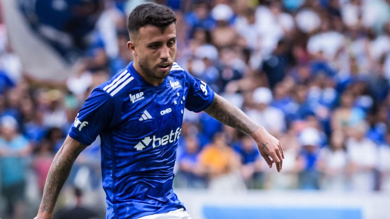 Torcida do Cruzeiro vaia Diniz, e Matheus Henrique desabafa: 'É como se eu tivesse sido xingado'