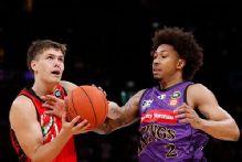 Ole Miss signs Australian pro Ben Henshall, sources say