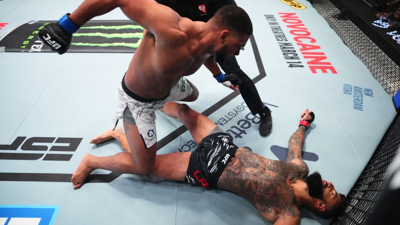 'Gigante' de quase 2 metros nocauteia ex-jogador da NFL de forma absurda em estreia no UFC