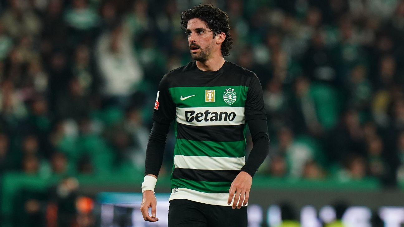 Transfer rumors, news: Man City, United battle for Trincão