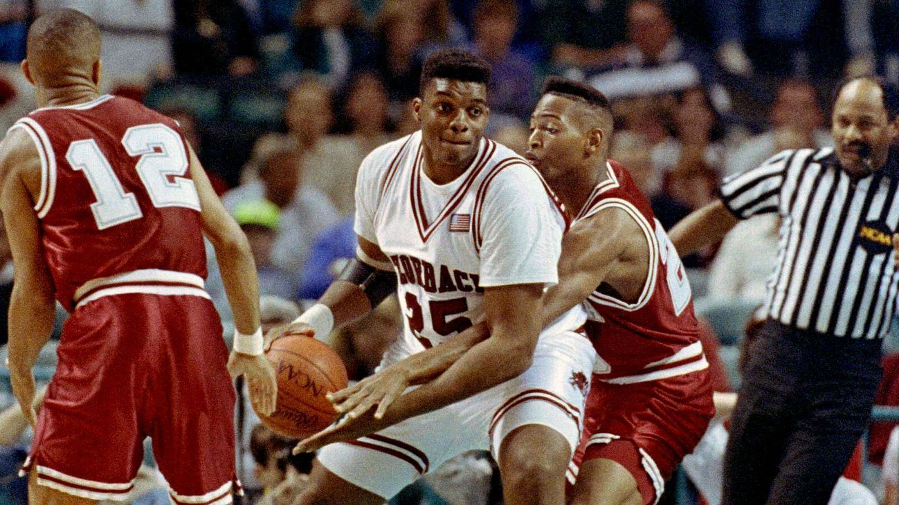 Miller, ex-Arkansas and NBA center, dies at 54