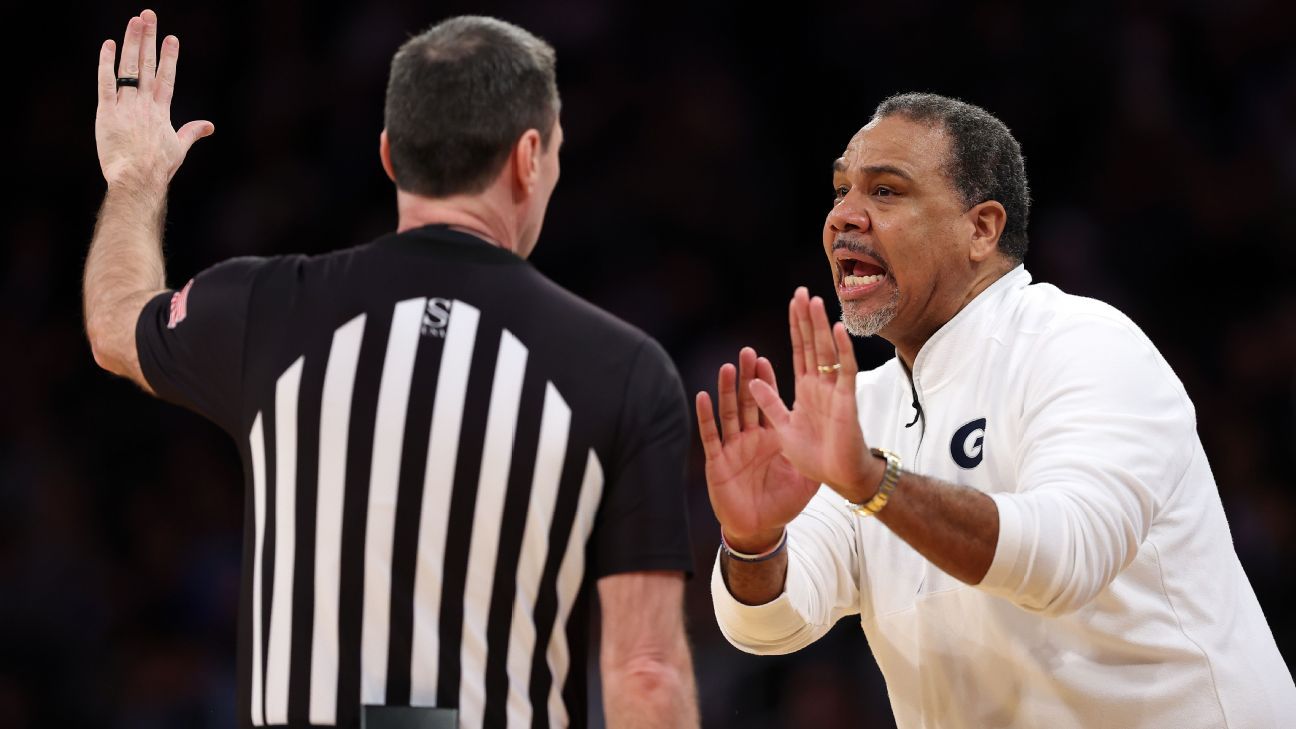 Cooley: 'Shame on' coaches for Sorber award snub