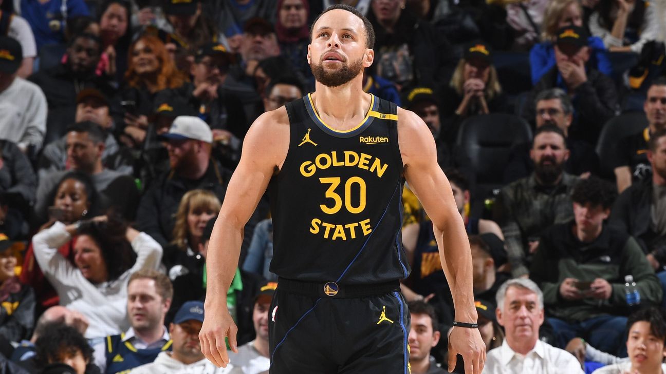 Dubs' Curry has contusion, no structural damage