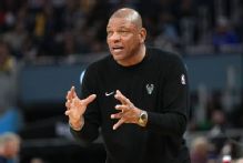 Bucks' Rivers, asked about future, talks missing his grandkids