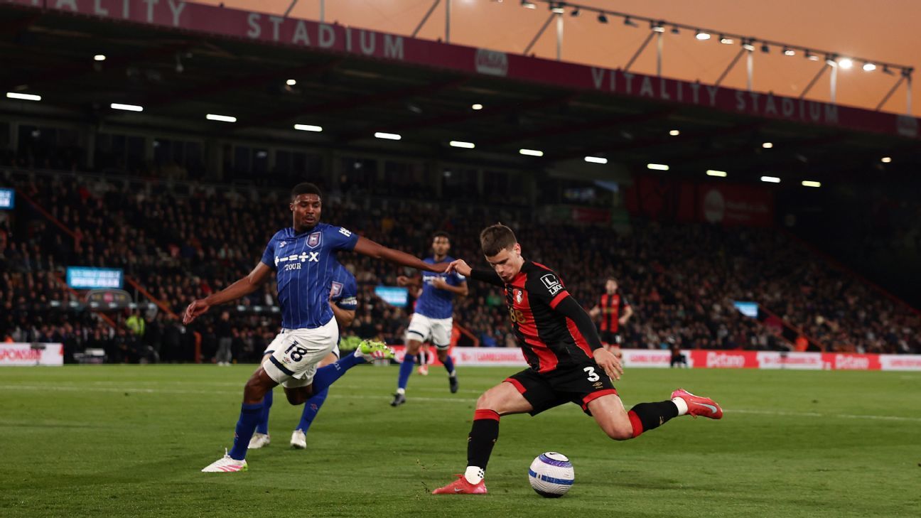 Milos Kerkez ha sido un jugador destacado para el Bournemouth esta temporada.