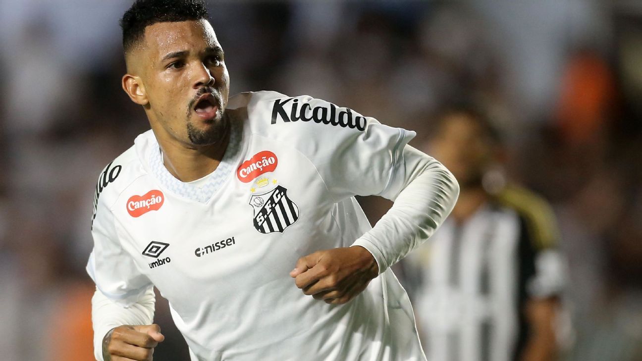 Zé Ivaldo atinge meta, e Santos vai comprar zagueiro do Cruzeiro