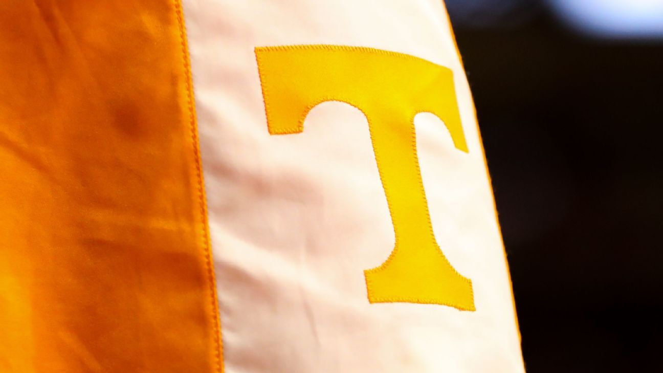 Top-5 Class of '25 recruit Ament commits to Vols