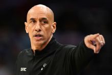 Sources: Kings to retain coach Doug Christie for next season