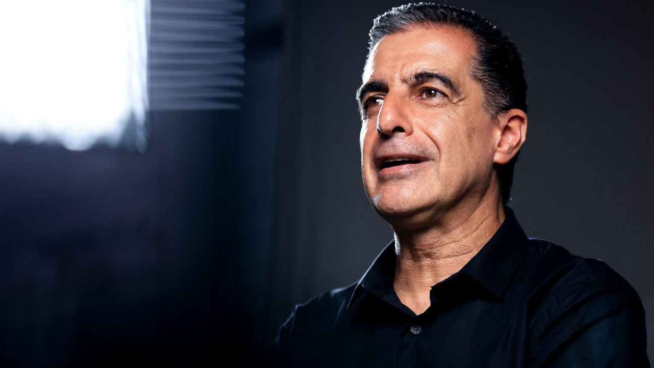 Renato Paiva projeta Botafogo no Mundial e brinca com dupla do PSG: 'Se fizerem gol, vão levar bofetada'