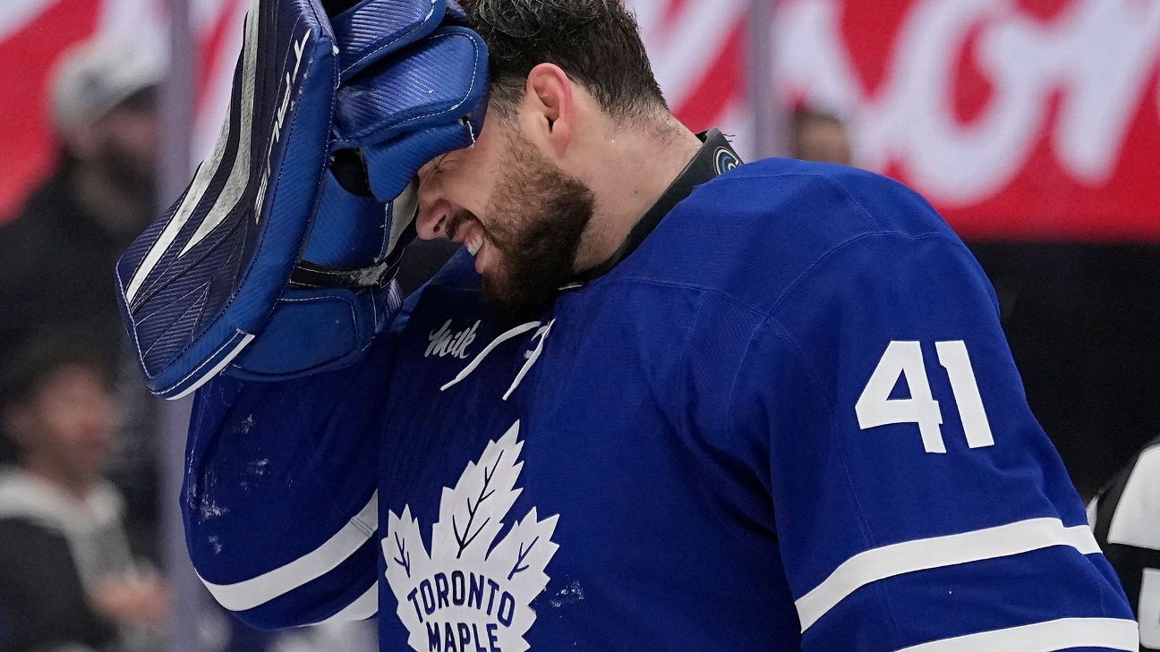 Maple Leafs’ Stolarz injured, exits in 2nd period