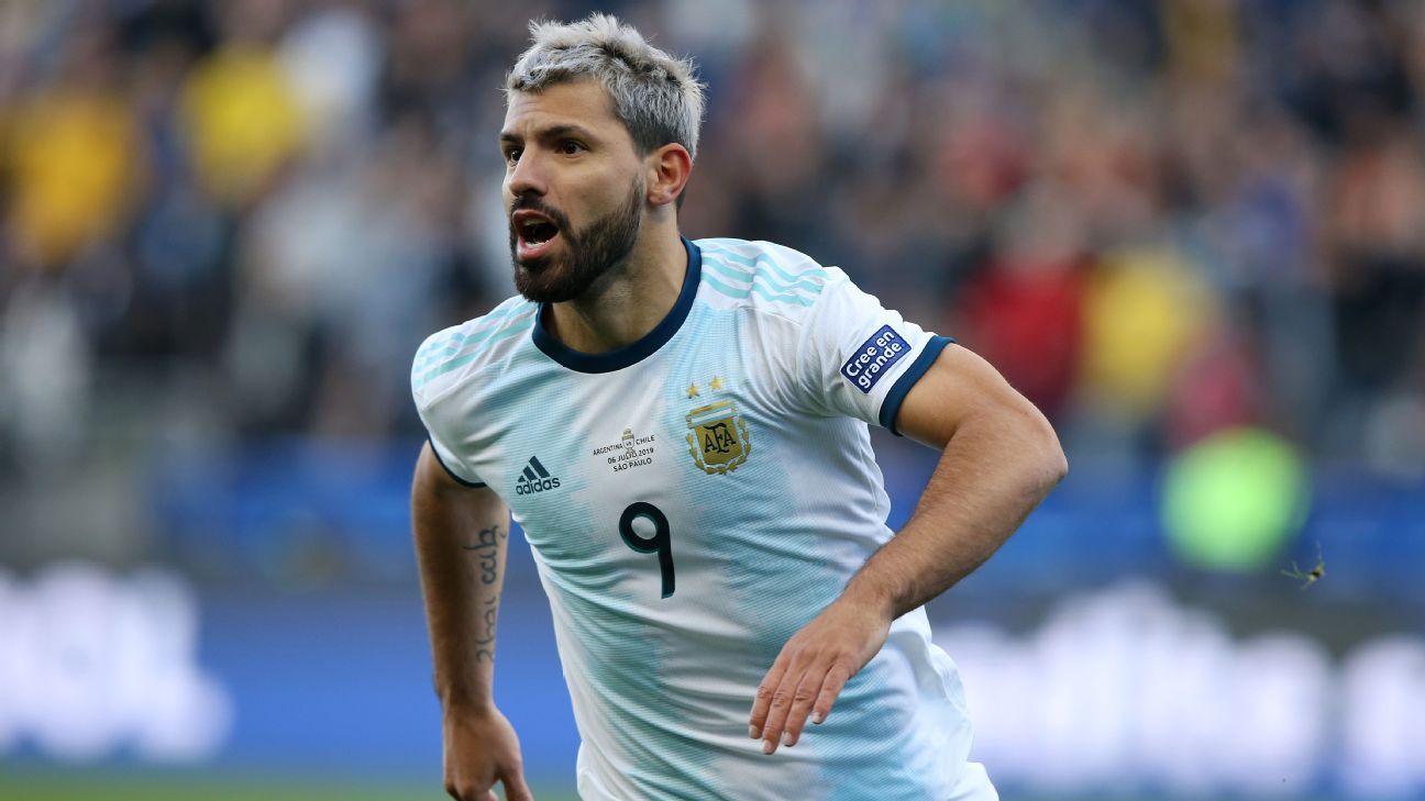 Jeito de Romário, fã de Ronaldo Fenômeno: ex-companheiros brasileiros definem Aguero