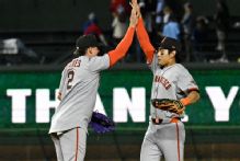 Giants' nine-run 11th inning sets Wrigley record, sinks Cubs