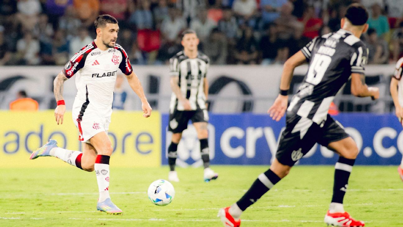 Flamengo cede empate na Argentina e tropeça