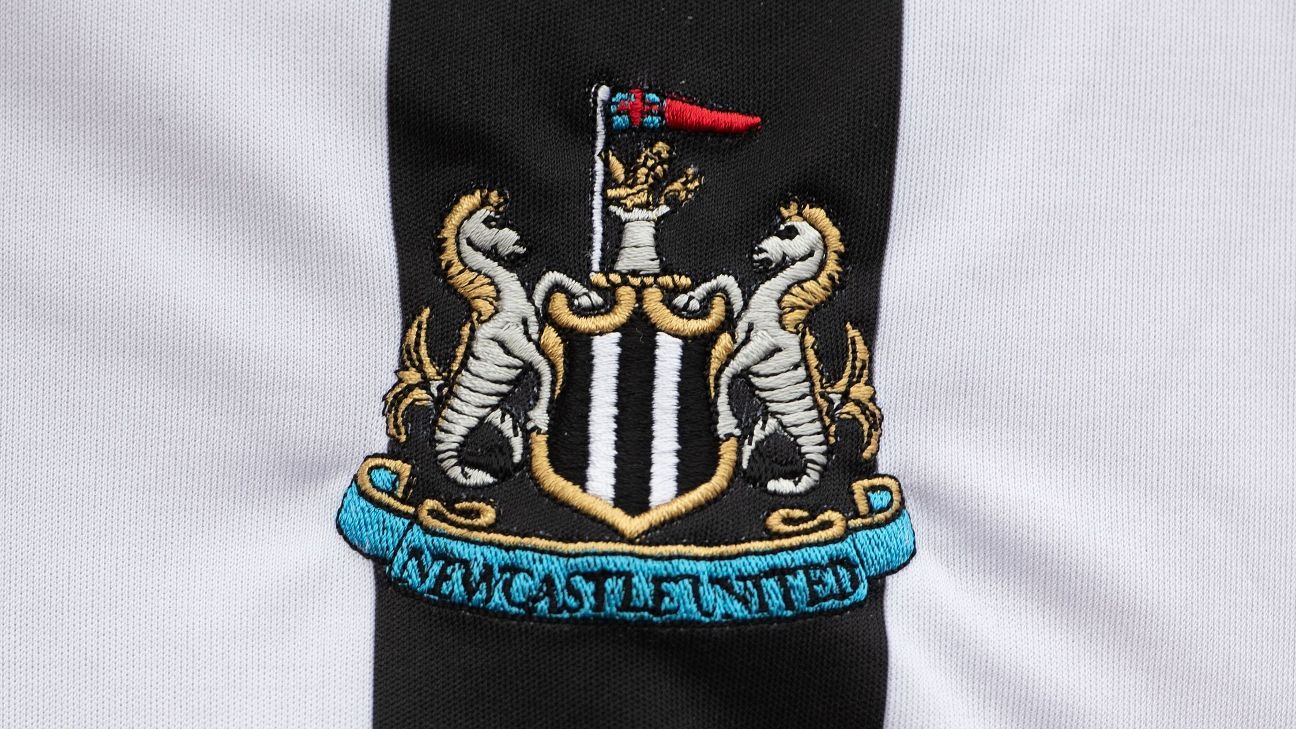 Newcastle fans unhappy with crest-change survey