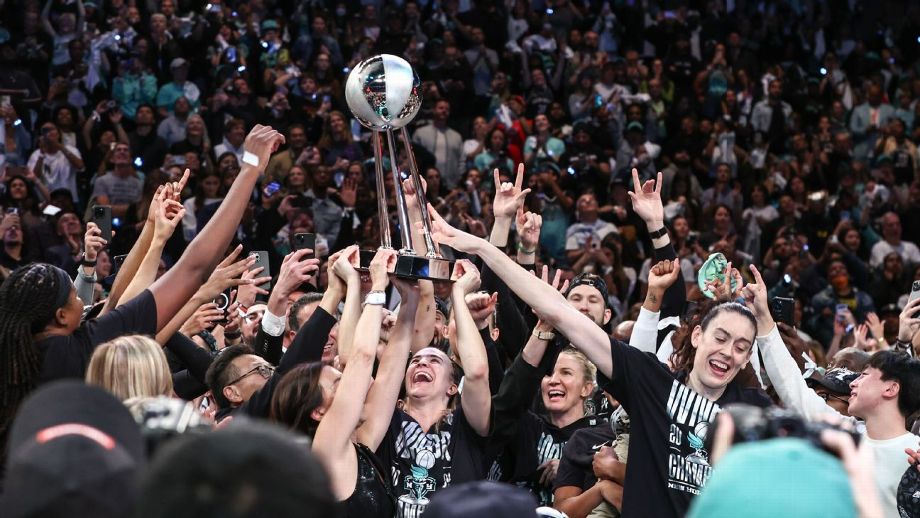 WNBA Playoff Fever: Teams Clinch Spots, Schedule Drops & Key Players Return