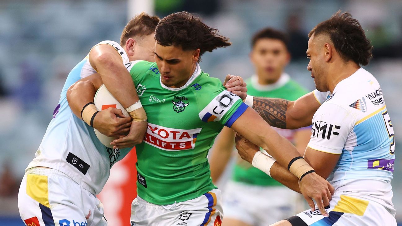 Wonderful Weekes leads Raiders to thumping of Titans