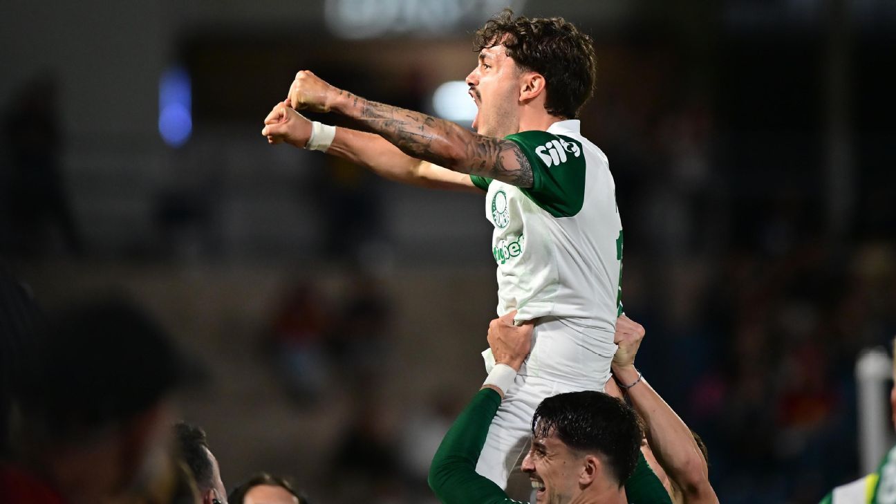 Palmeiras supera Red Bull Bragantino e amplia liderança no Brasileirão